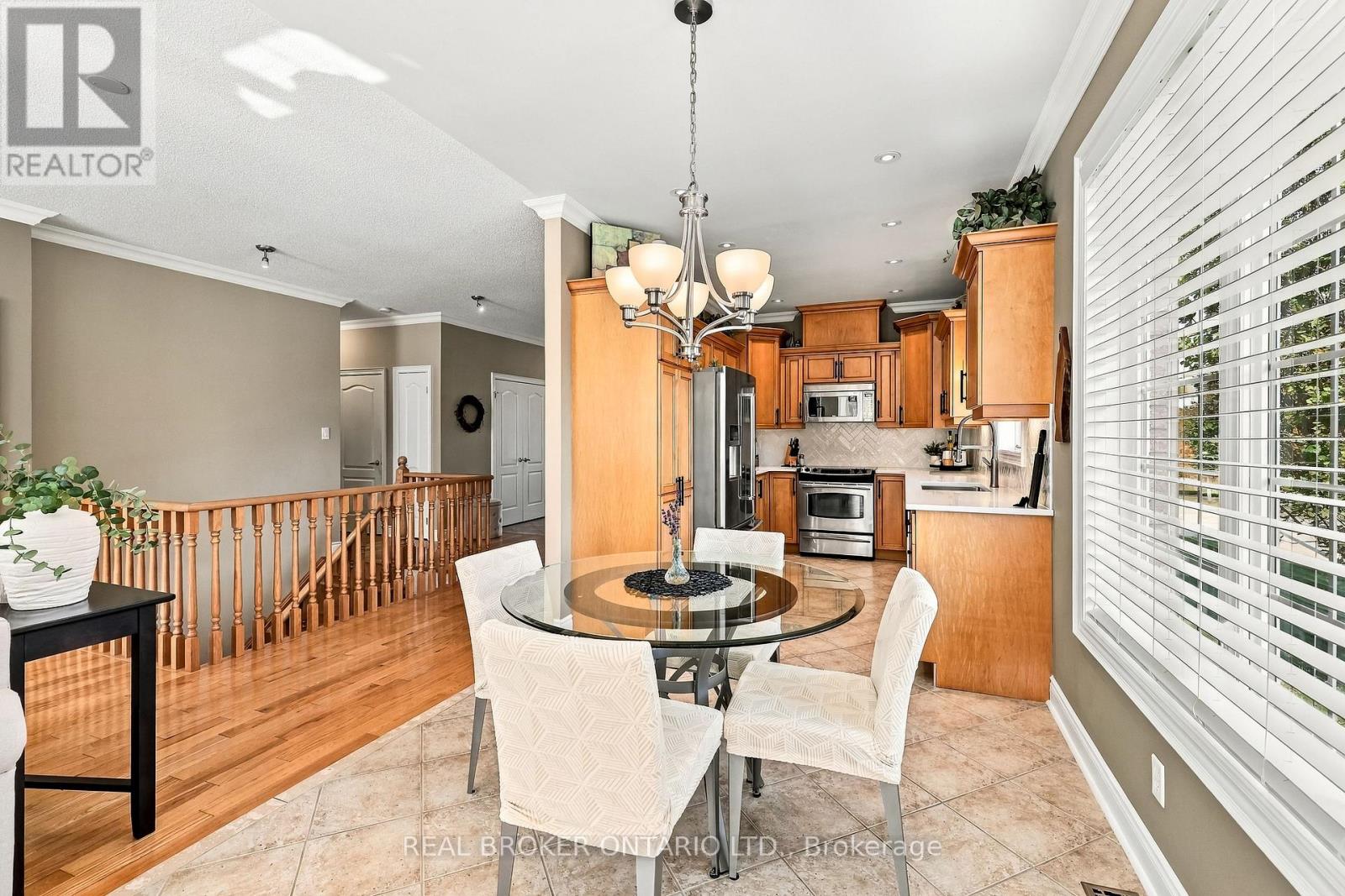 8 Ash Green Lane, Uxbridge, ON photo 14