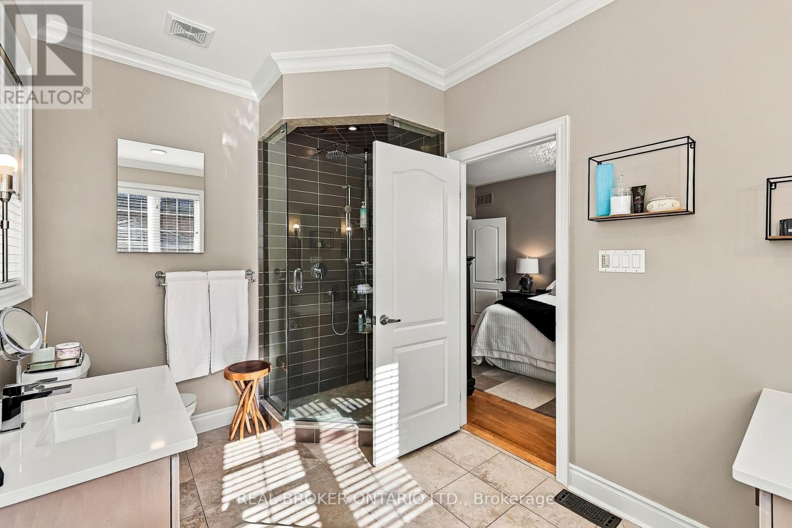 8 Ash Green Lane, Uxbridge, ON photo 24