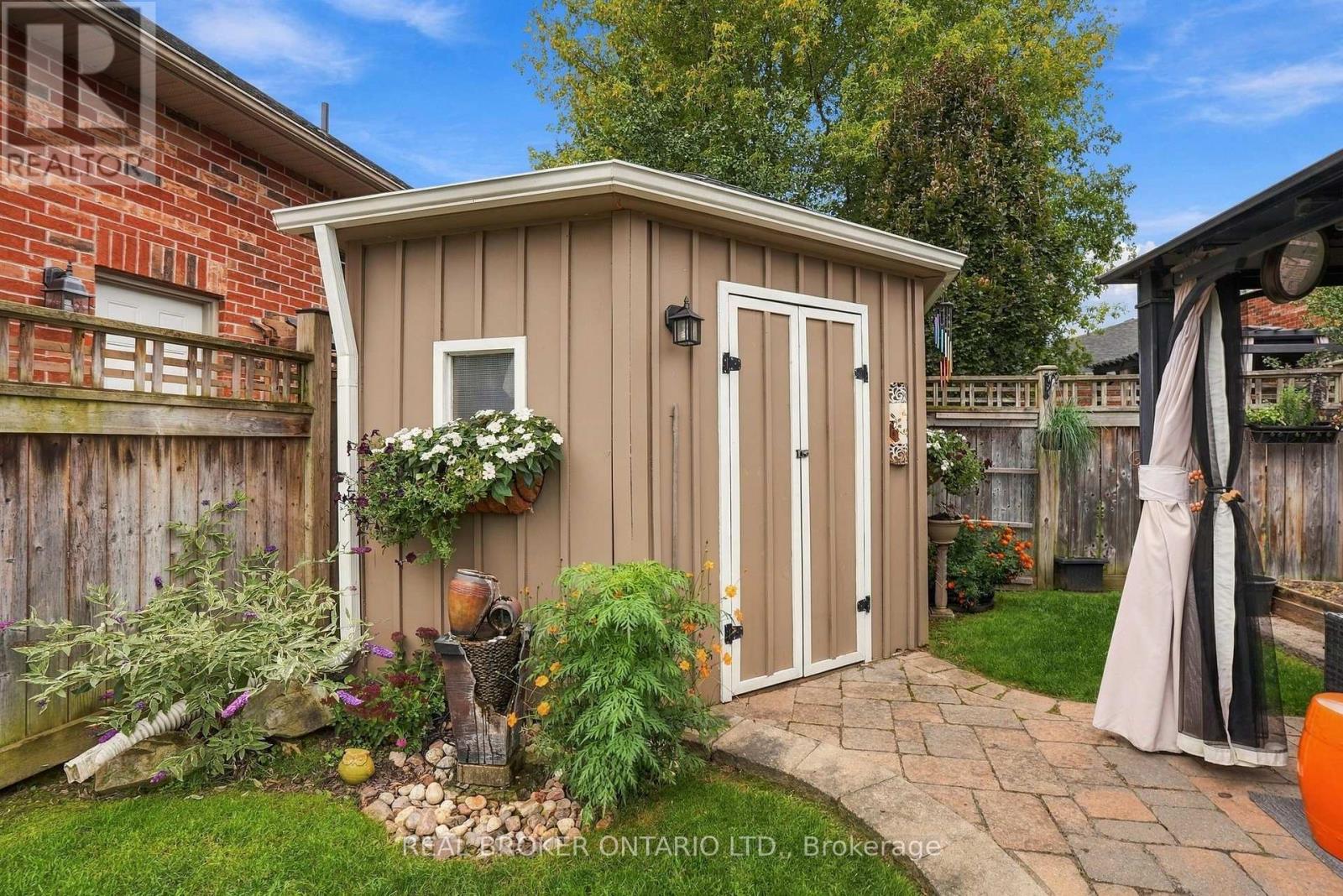 8 Ash Green Lane, Uxbridge, ON photo 35