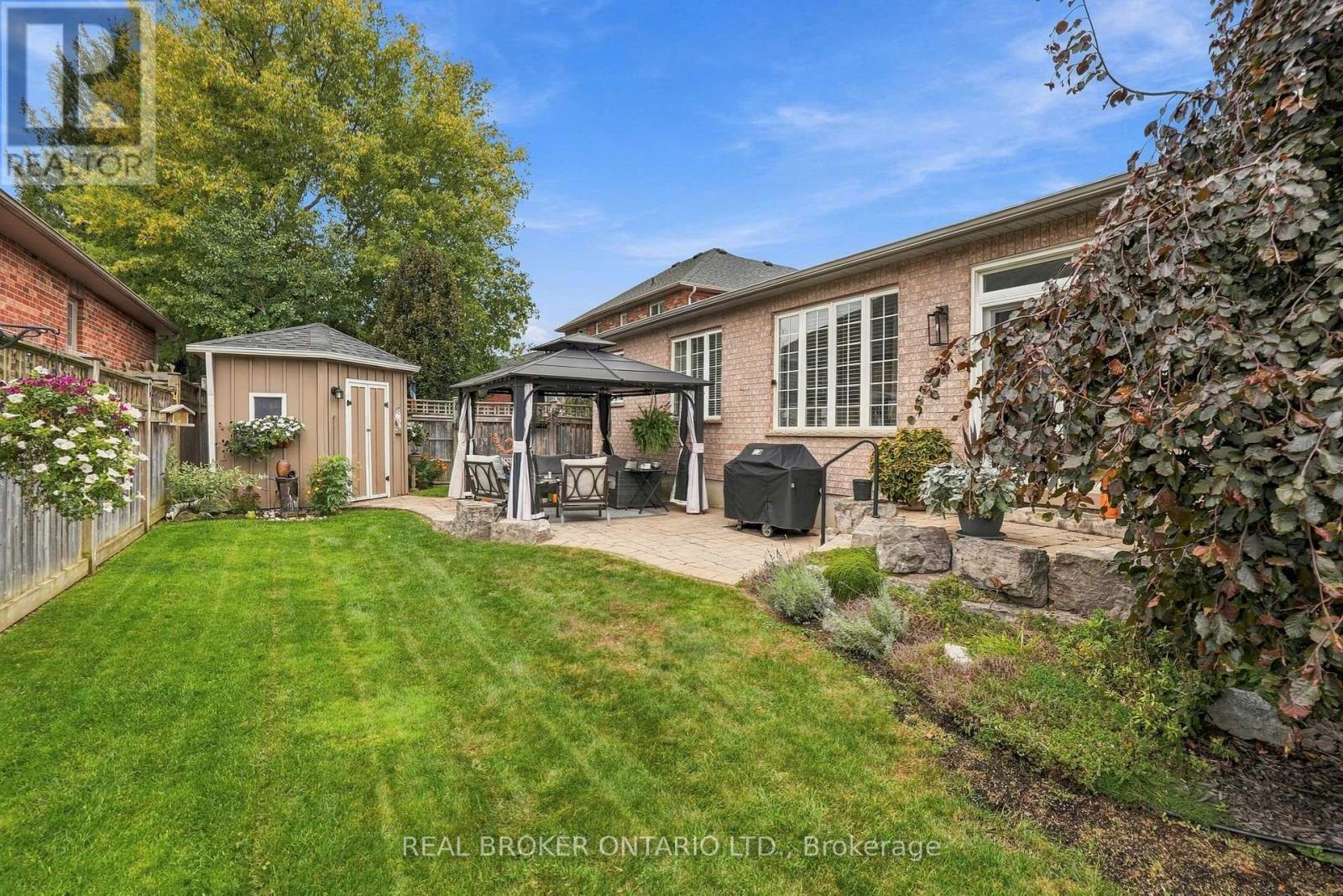 8 Ash Green Lane, Uxbridge, ON photo 38