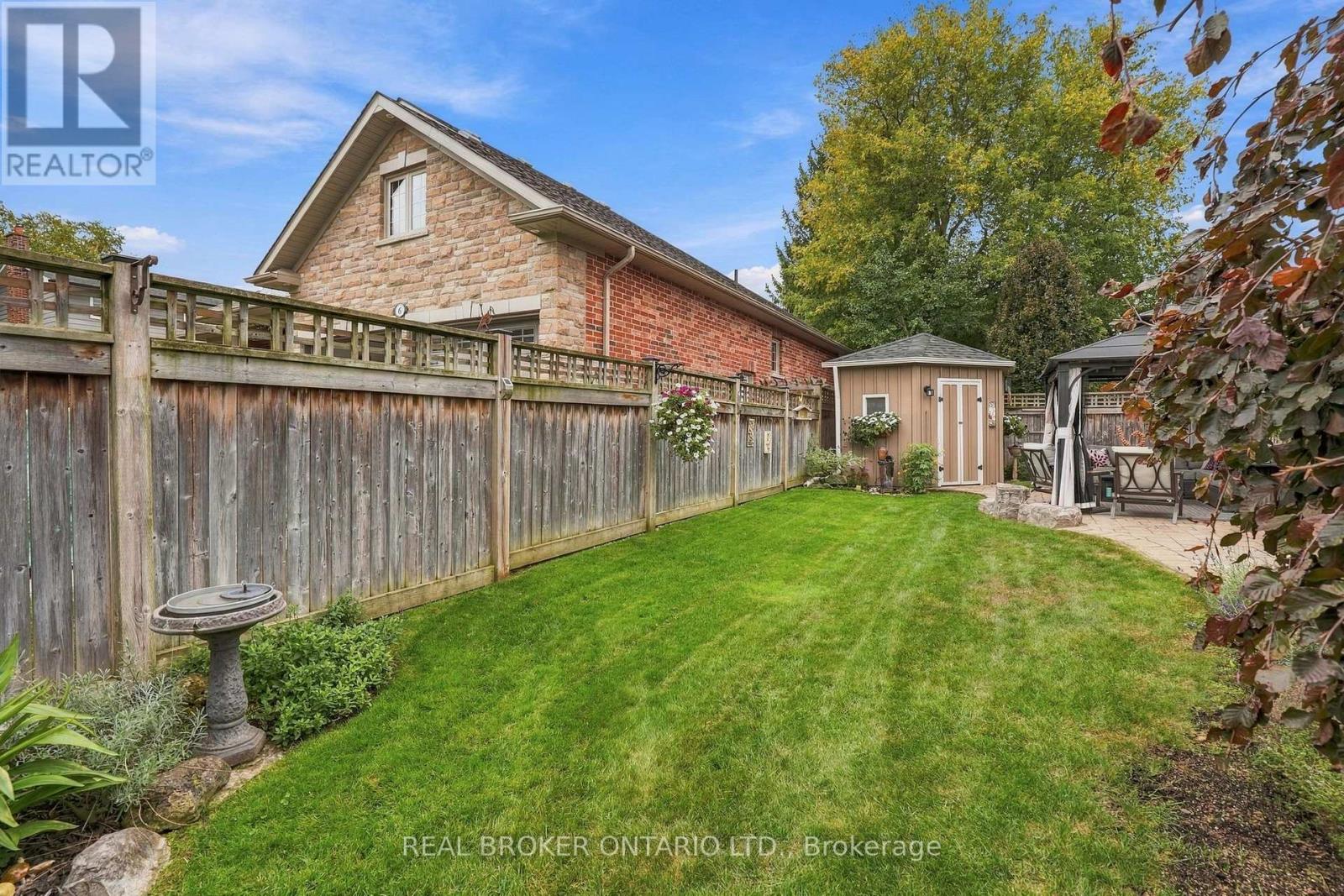 8 Ash Green Lane, Uxbridge, ON photo 39