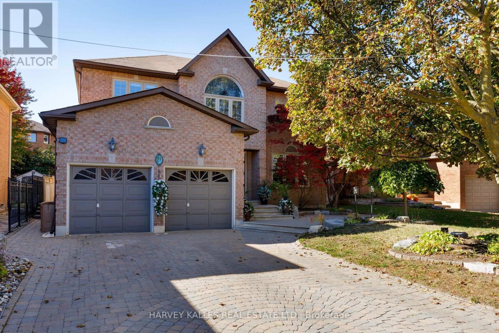 24 CHIP COURT, Richmond Hill (Westbrook)