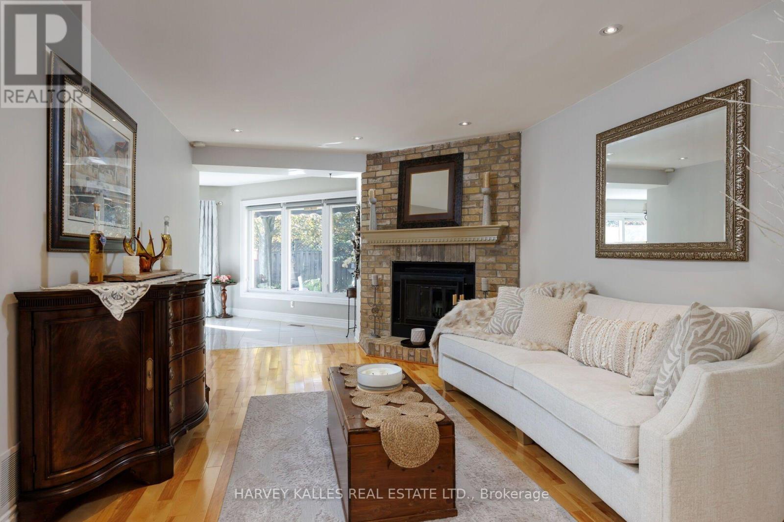 24 CHIP COURT, Richmond Hill (Westbrook) — photo 8