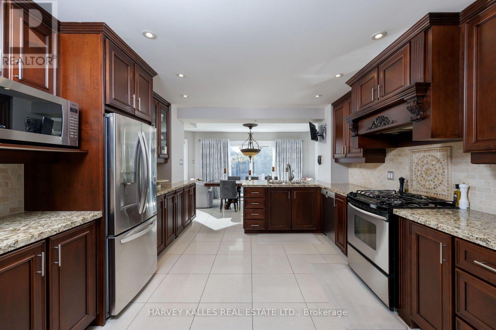 24 CHIP COURT, Richmond Hill (Westbrook) — photo 9