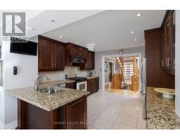 Mud room - 24 Chip Court, Richmond Hill, ON L4C9G3 Photo 12