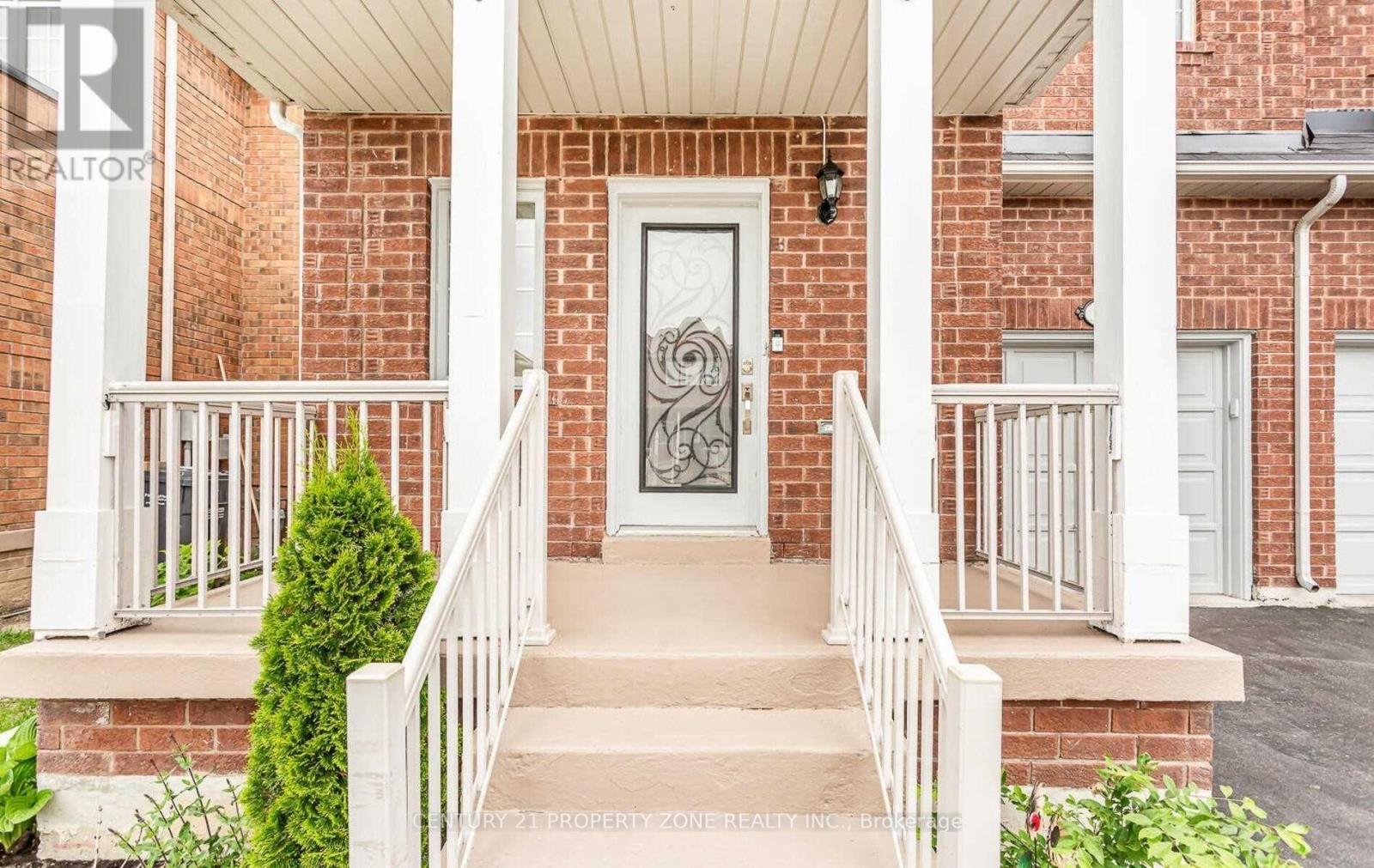 15 DAWES ROAD, Brampton (Credit Valley) — photo 2