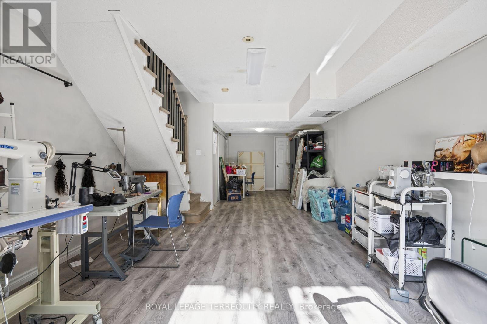 958 THE QUEENSWAY, Toronto (Stonegate-Queensway) — photo 10