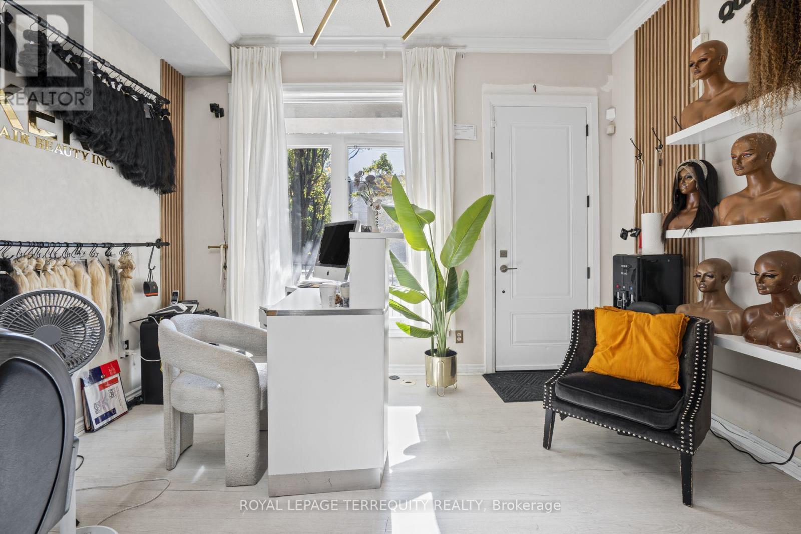 958 THE QUEENSWAY, Toronto (Stonegate-Queensway) — photo 4