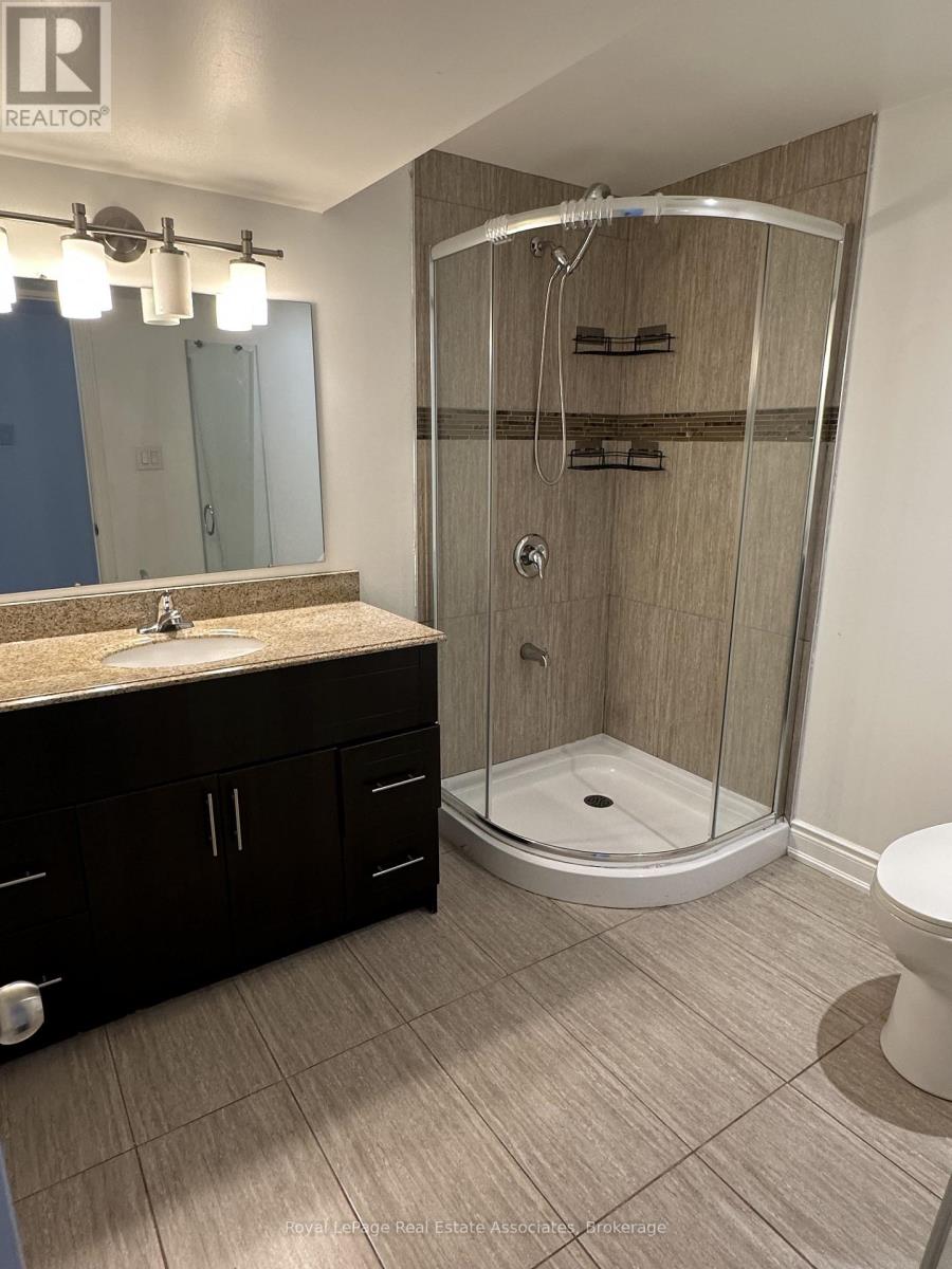 1590 CORAM CRESCENT, Mississauga (Dixie) — photo 11
