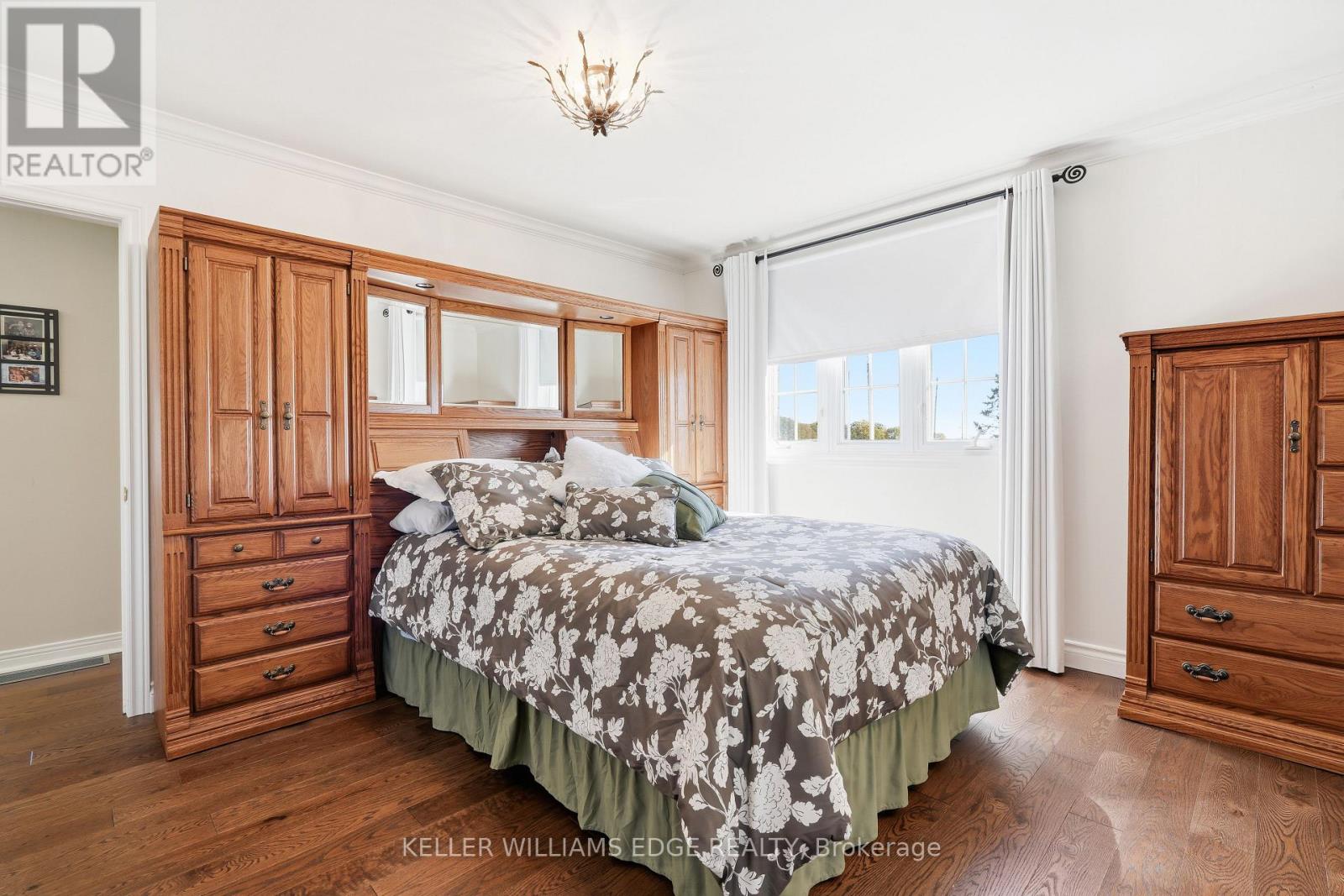 1360 Waterdown Road, Burlington, ON photo 24