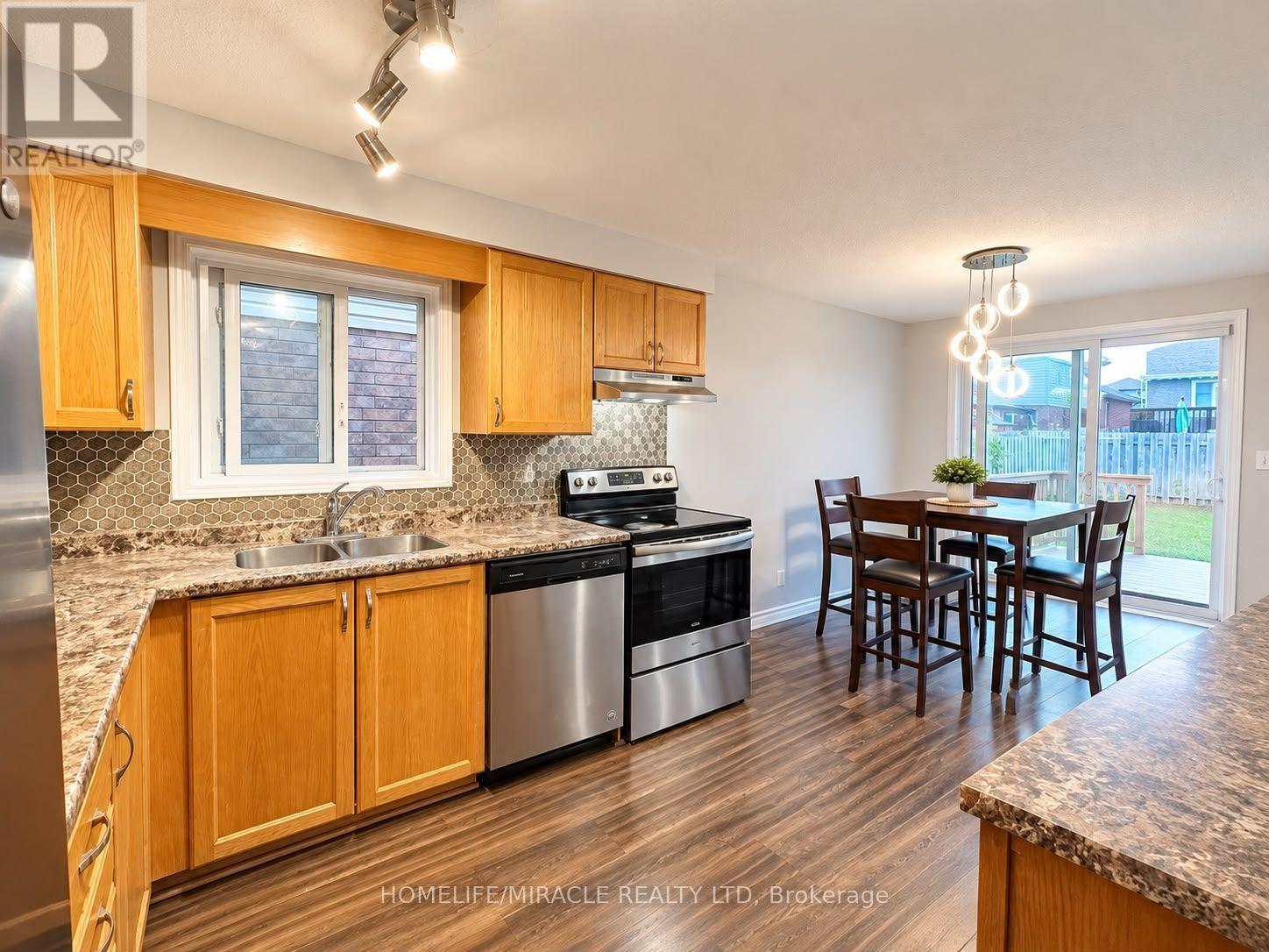 57 ACTIVA AVENUE, Kitchener — photo 2