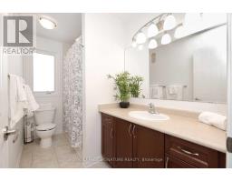 77 Manhattan Circle, Cambridge, ON N3C0C4 Photo 13