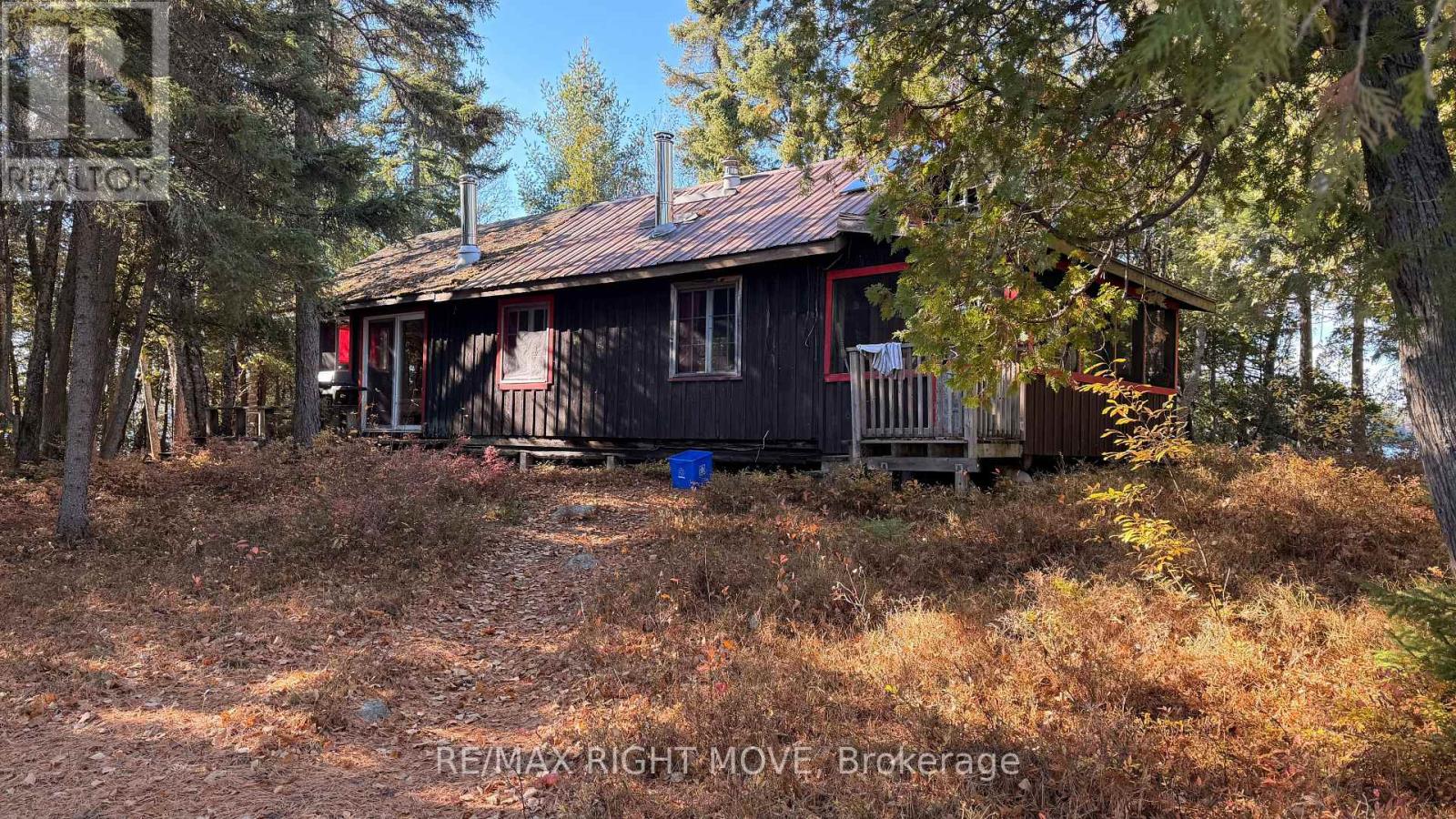 12 LAKE TEMAGAMI ISLAND, Temagami