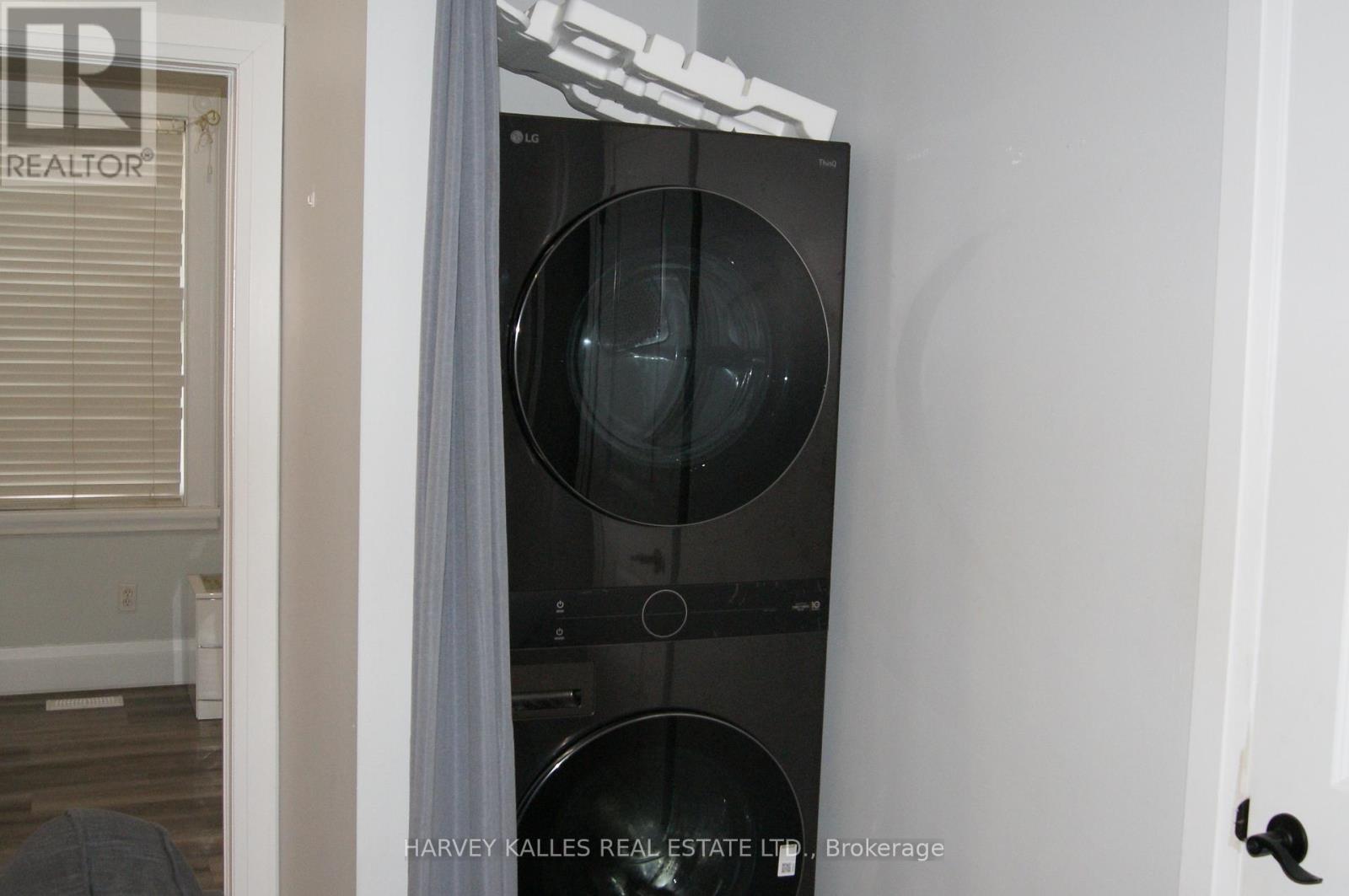 MAIN/BACK - 70 CENTRE STREET W, Strathroy-Caradoc (NW) — photo 12