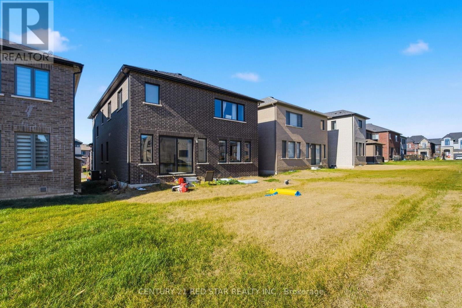 224 Harwood Avenue, Woodstock, ON photo 32