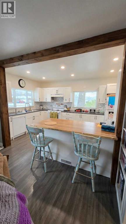 112 2 Avenue NE, Milk River — photo 10