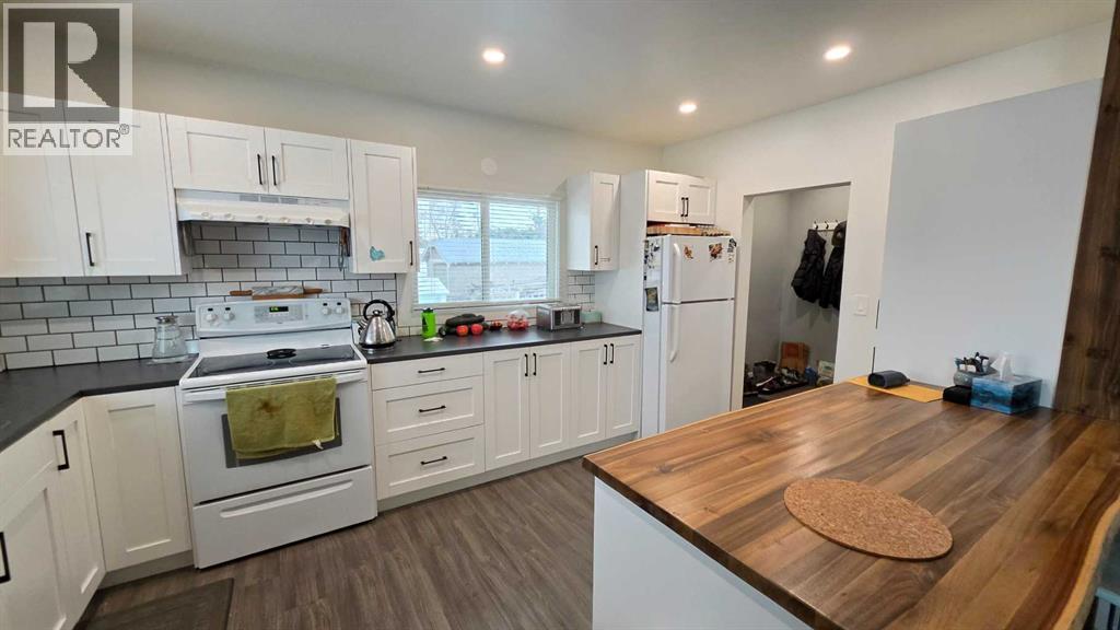 112 2 Avenue NE, Milk River — photo 13