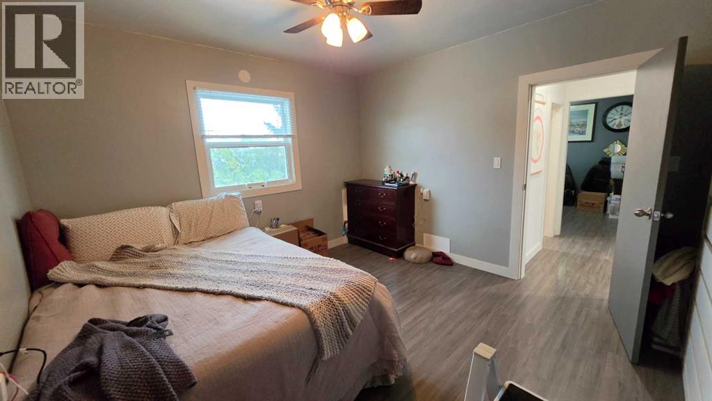 112 2 Avenue NE, Milk River — photo 24
