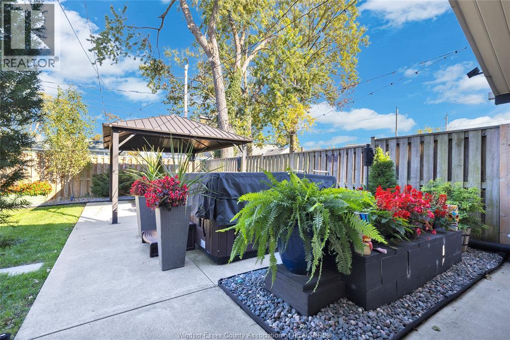 1876 OLIVE ROAD - 35