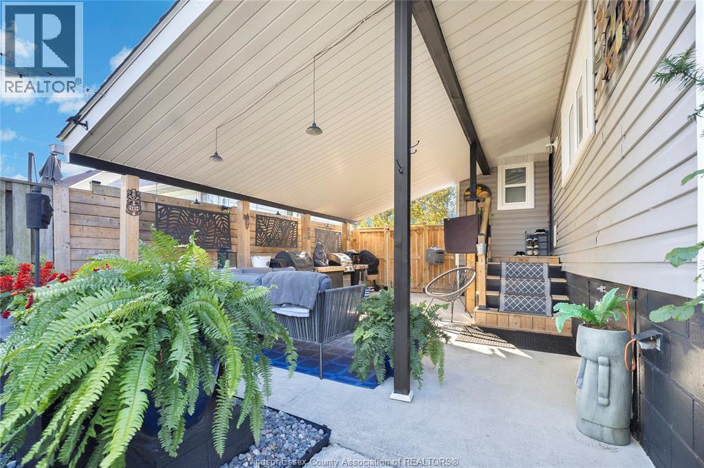 1876 OLIVE ROAD - 36
