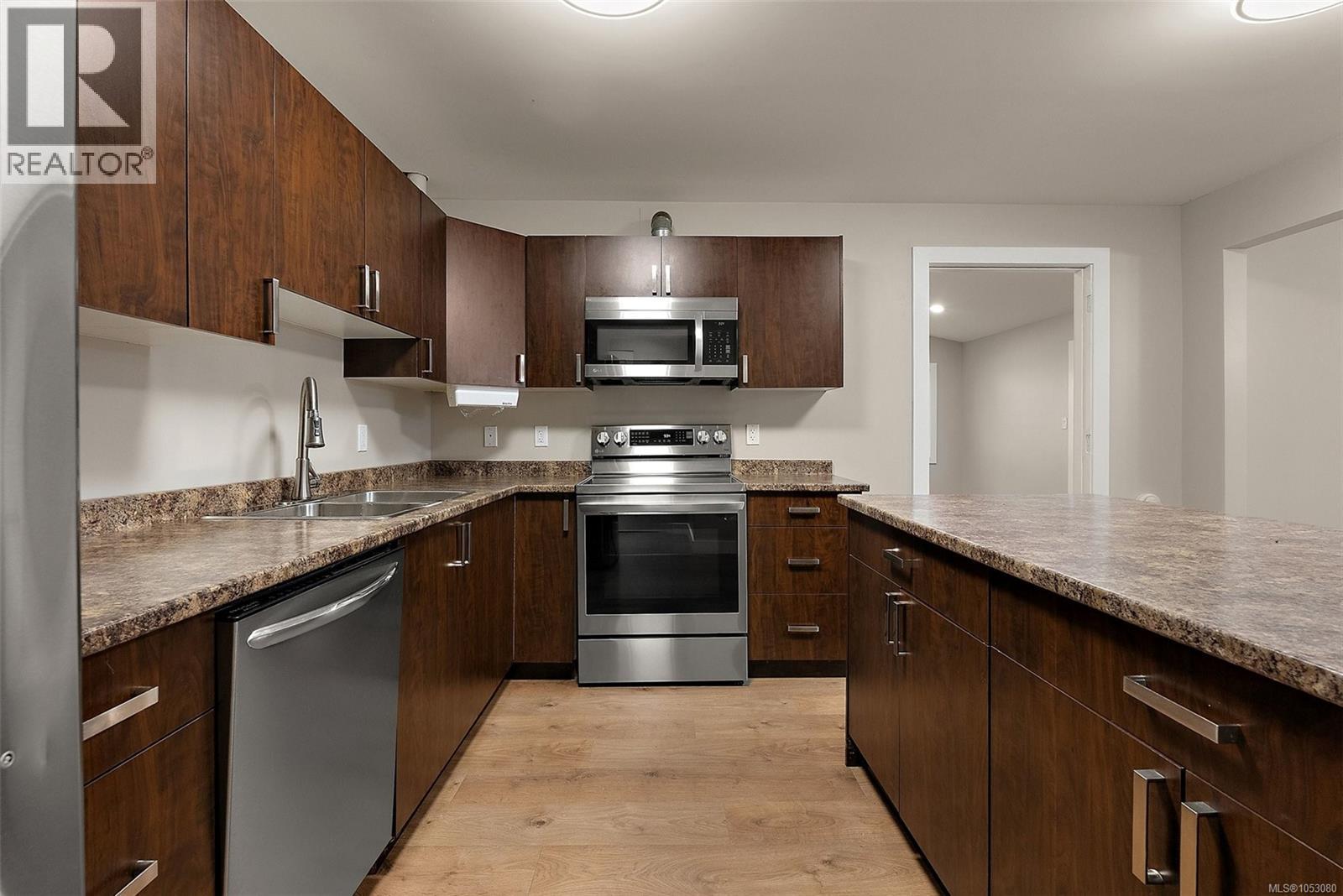  2454 Sooke Road, Colwood