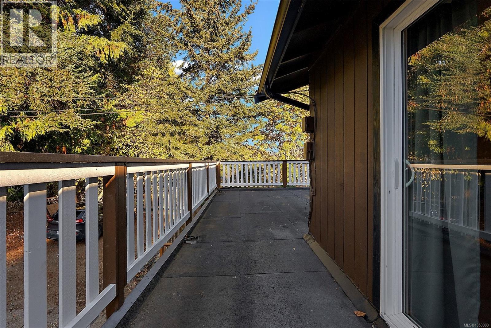  2454 Sooke Road, Colwood