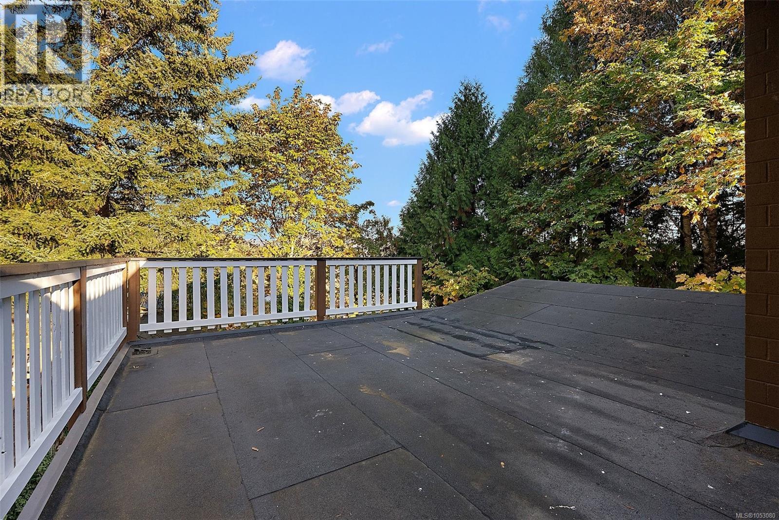  2454 Sooke Road, Colwood