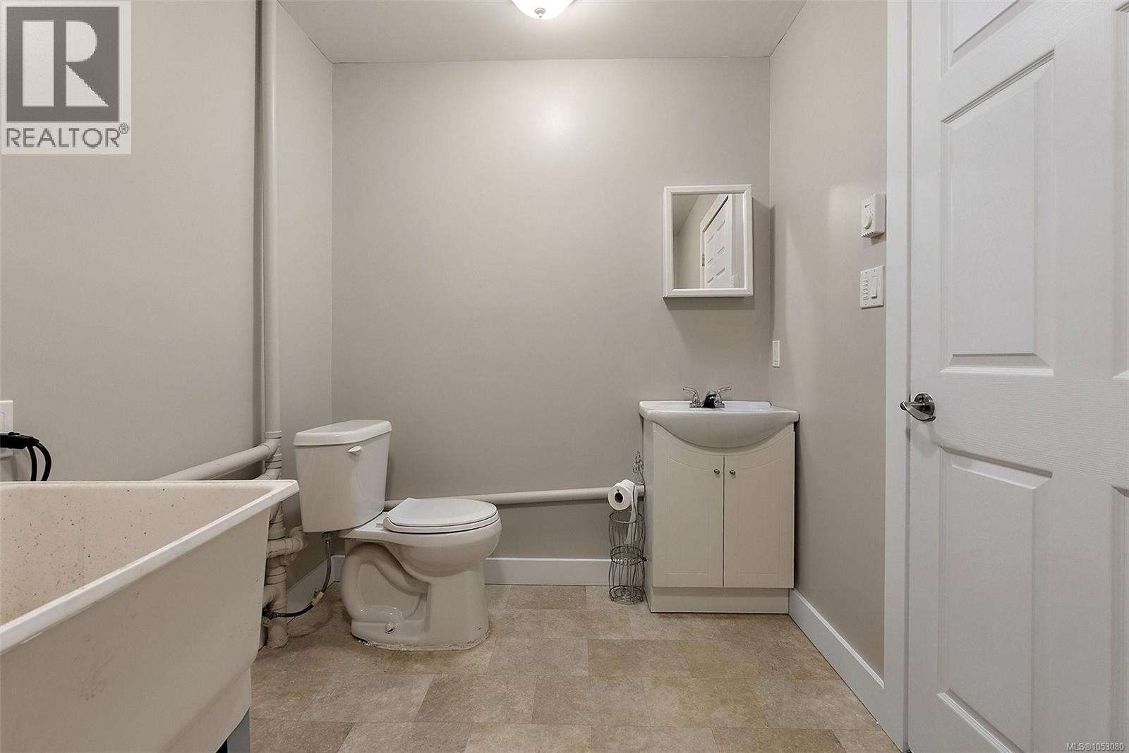  2454 Sooke Road, Colwood