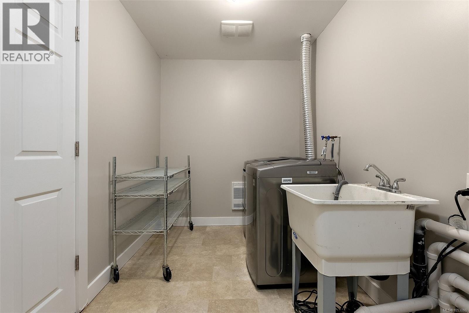  2454 Sooke Road, Colwood
