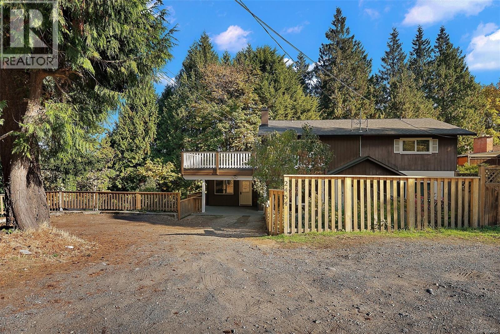  2454 Sooke Road, Colwood