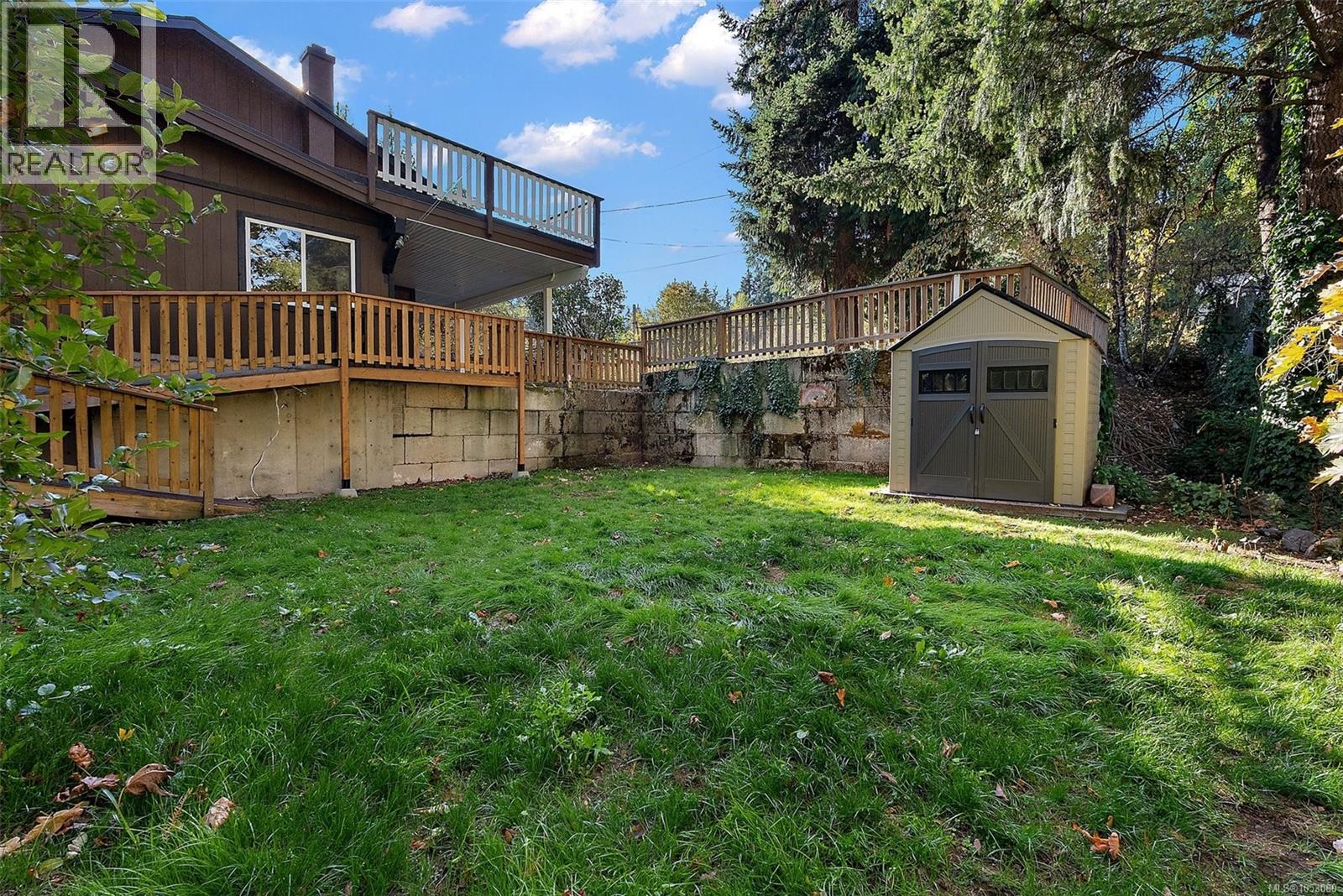  2454 Sooke Road, Colwood