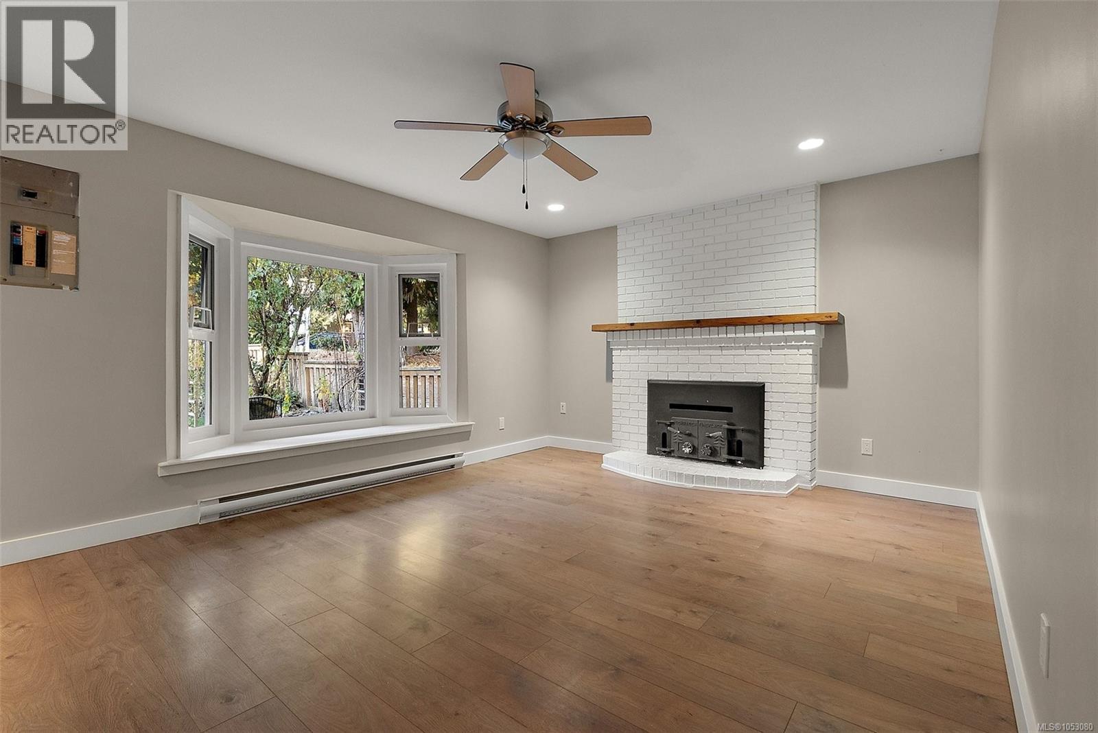  2454 Sooke Road, Colwood
