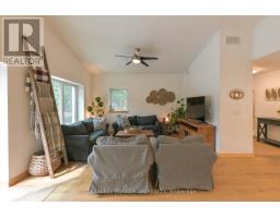 Kitchen - 2776 Muskoka Rd. 117 Road S, Lake Of Bays, ON P0B1A0 Photo 13