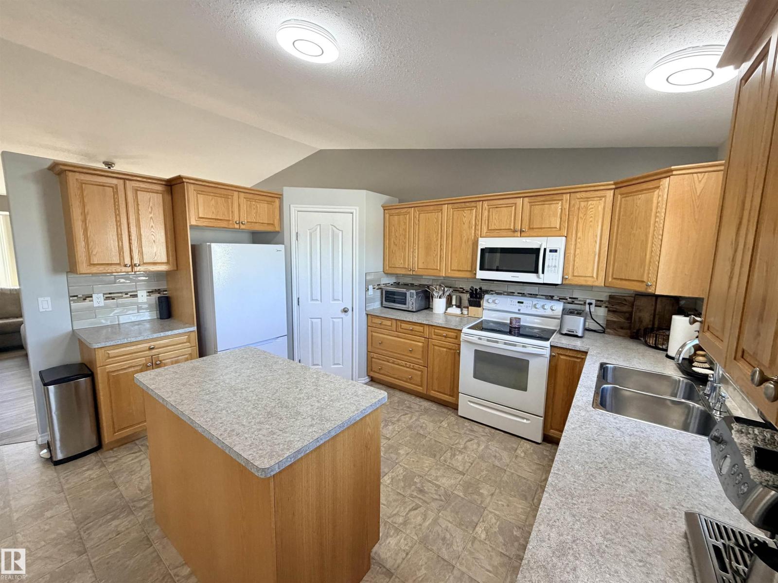 5734 47 AV, St. Paul Town — photo 13