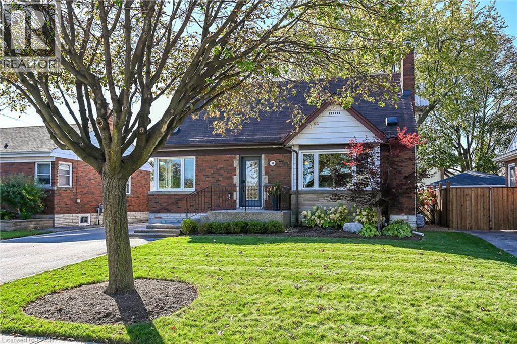 10 MULOCK Avenue - 2