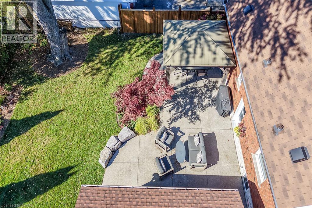 10 MULOCK Avenue - 44