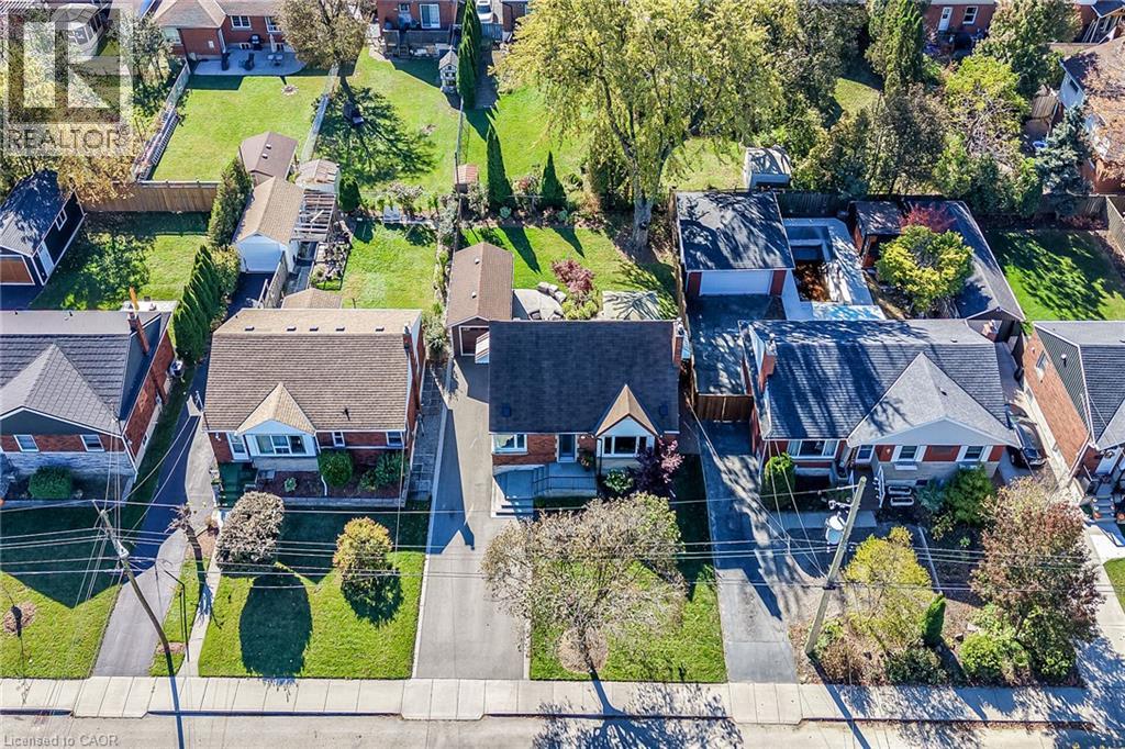 10 MULOCK Avenue - 46