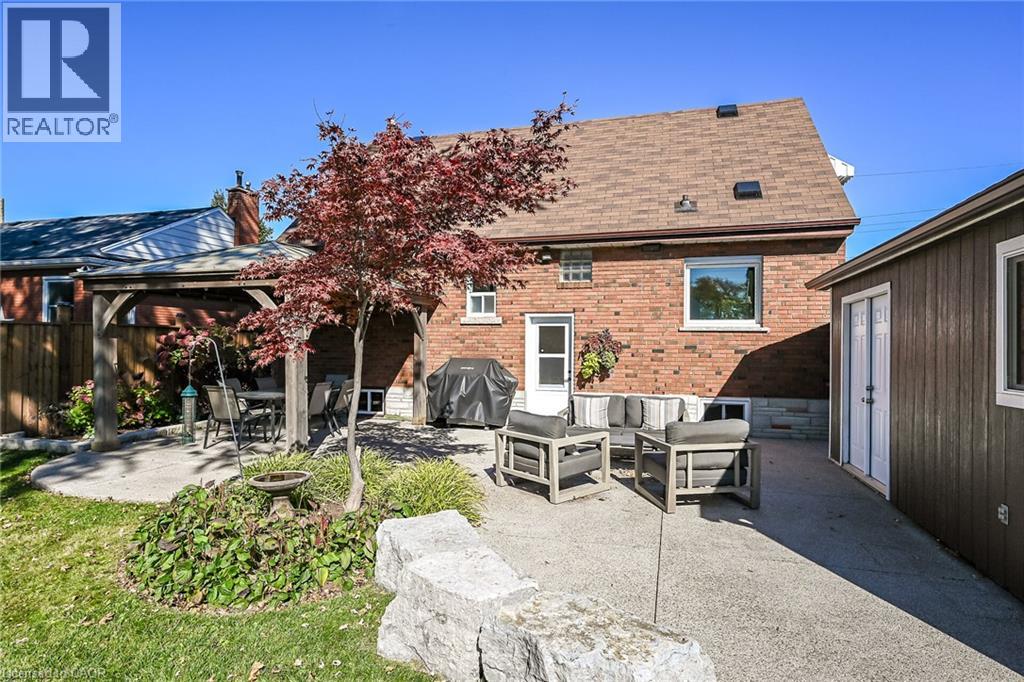 10 MULOCK Avenue - 43