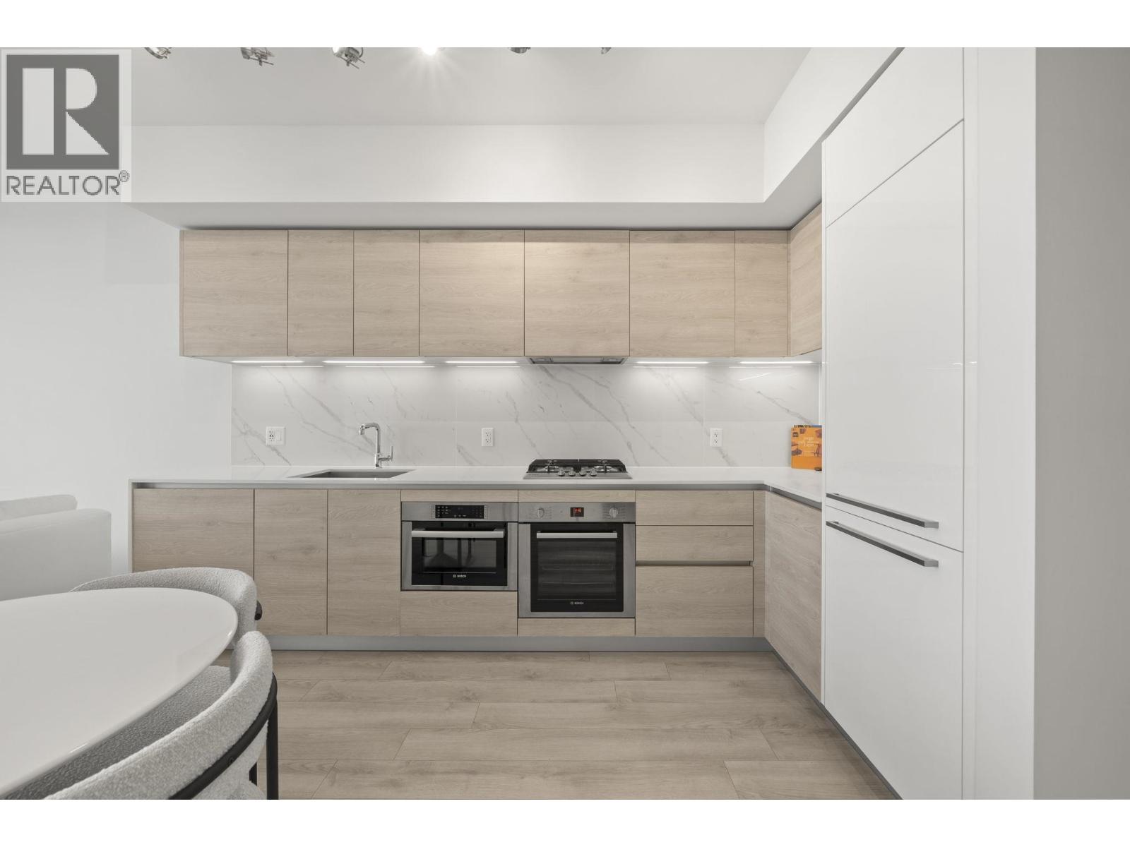 3601 2085 Skyline Court, Burnaby — photo 10