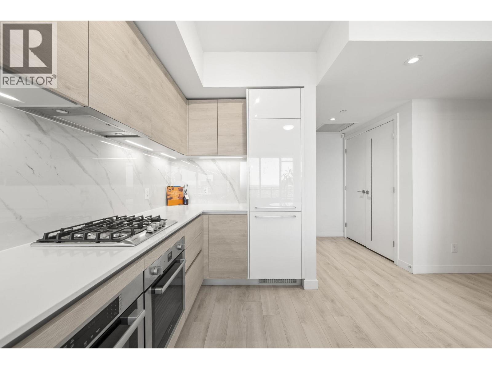 3601 2085 Skyline Court, Burnaby — photo 11