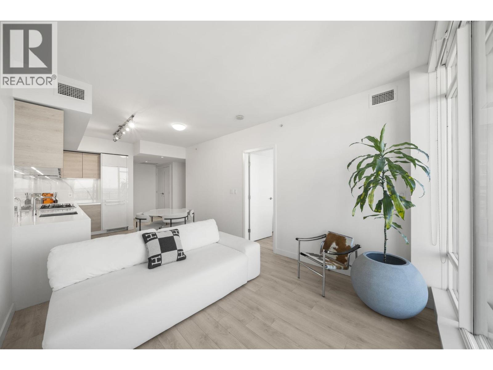 3601 2085 Skyline Court, Burnaby — photo 3