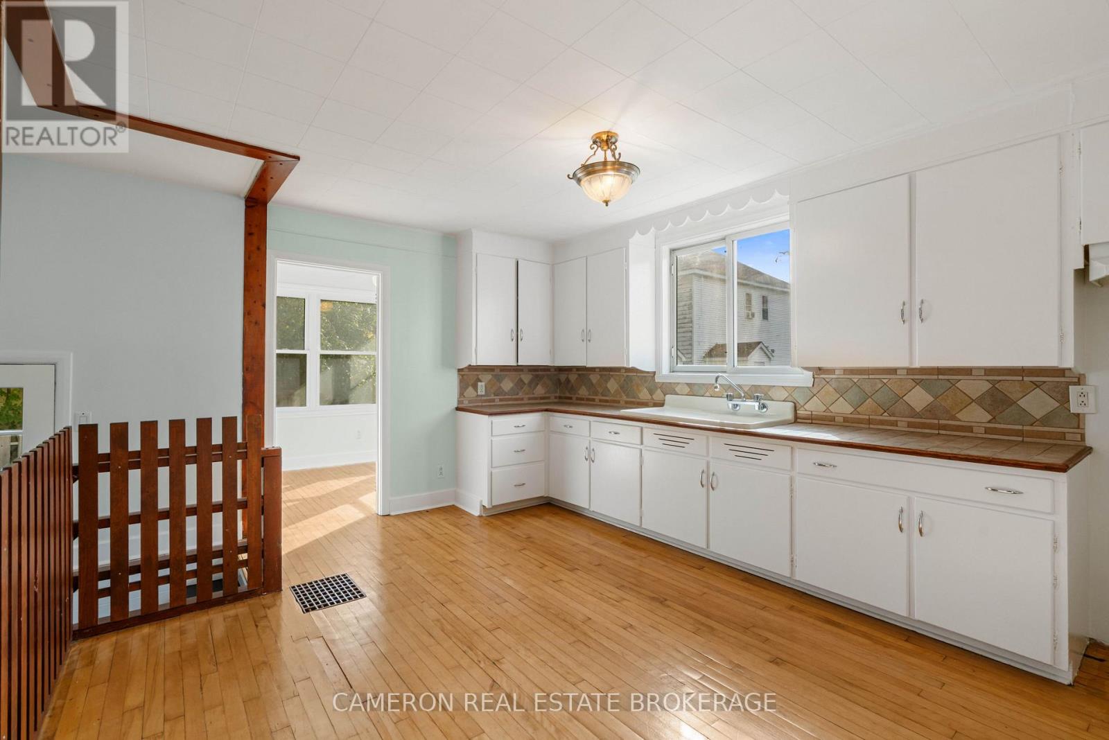 108 BEDFORD STREET - 10