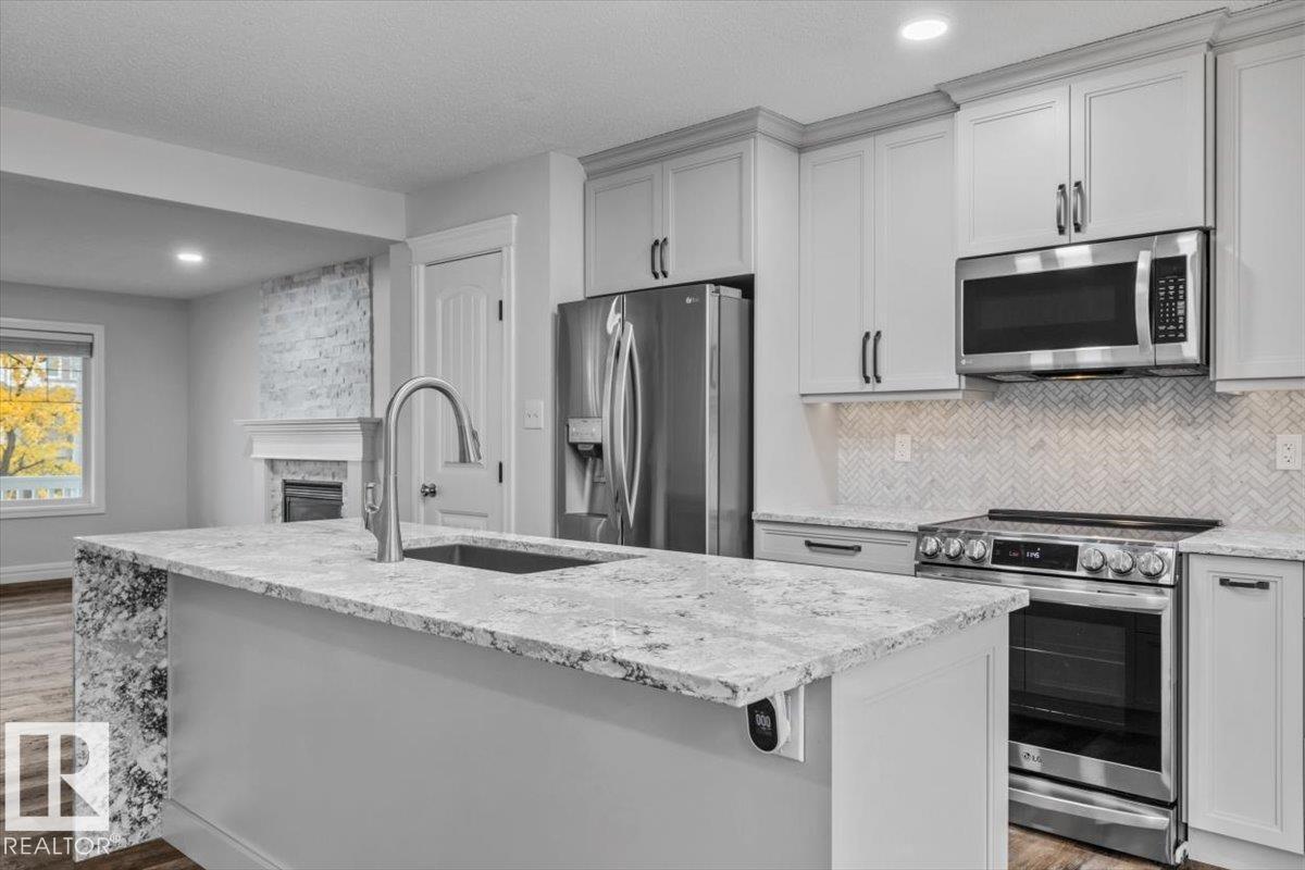 Property photograph 8 for MLS E4514286