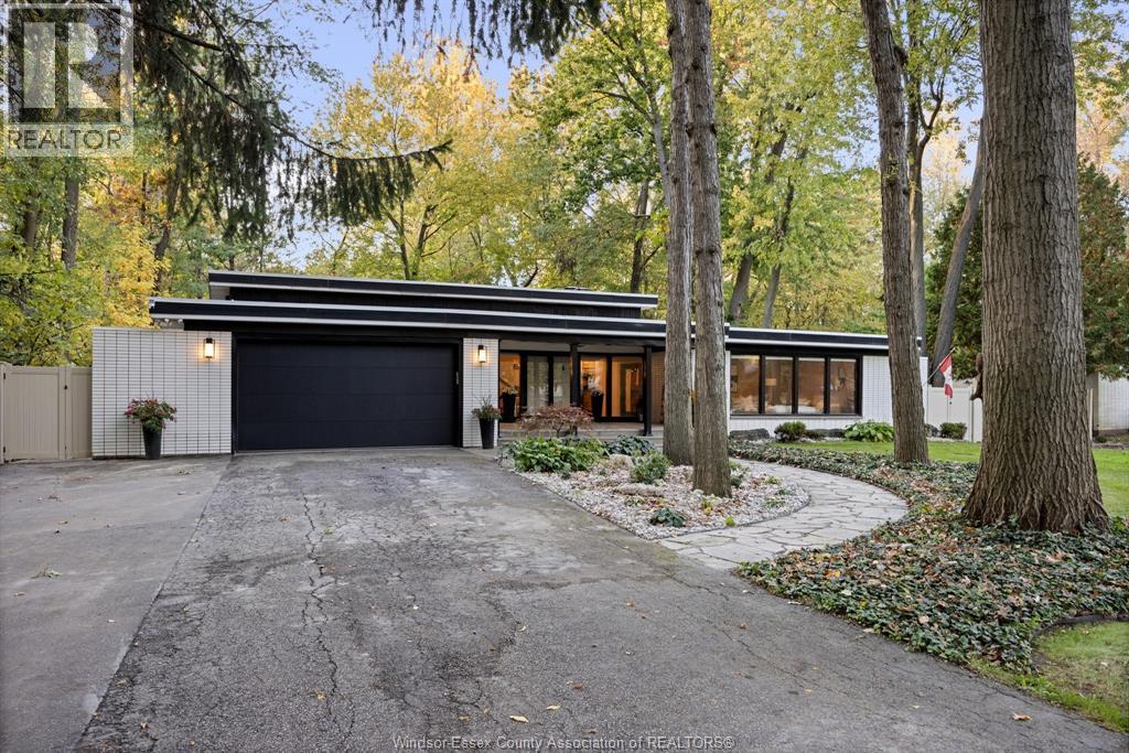 1275 TANGLEWOOD, LaSalle — photo 2