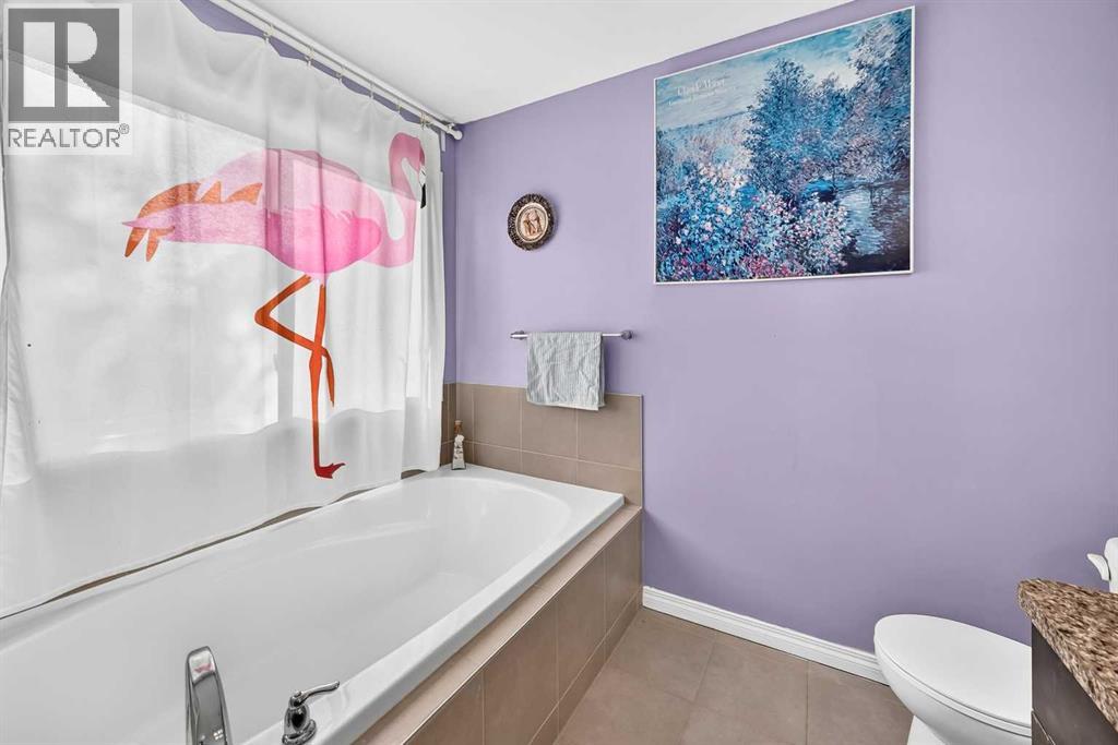 138 Windwood Grove SW, photo 18 of 37