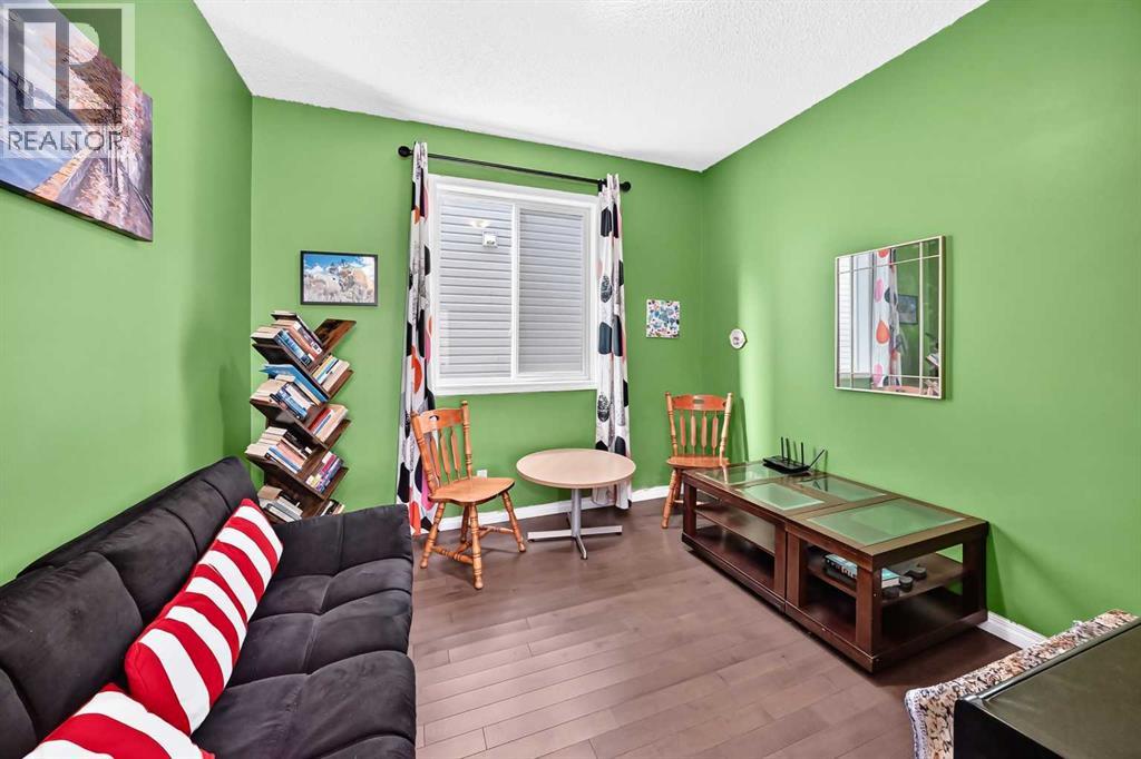 flex room would be great for home office or formal dining