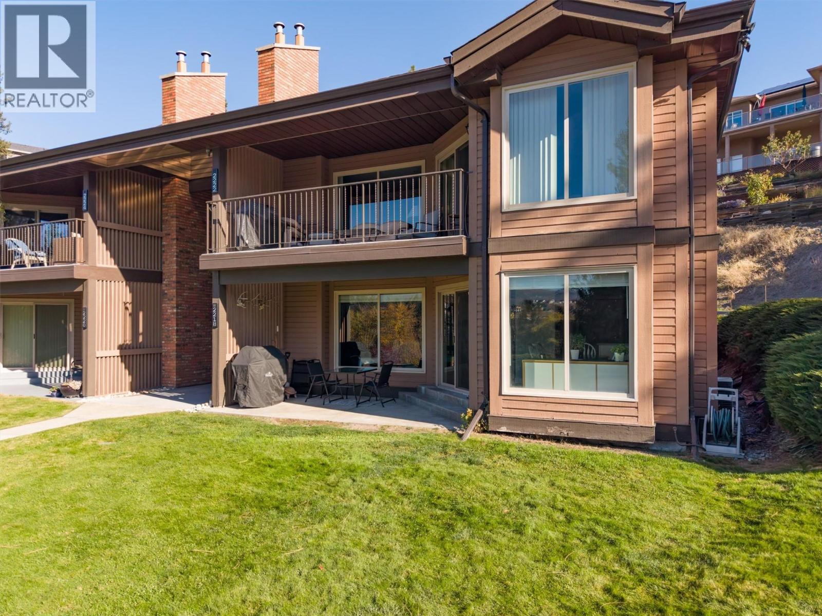  2218 Golf Course Drive, West Kelowna