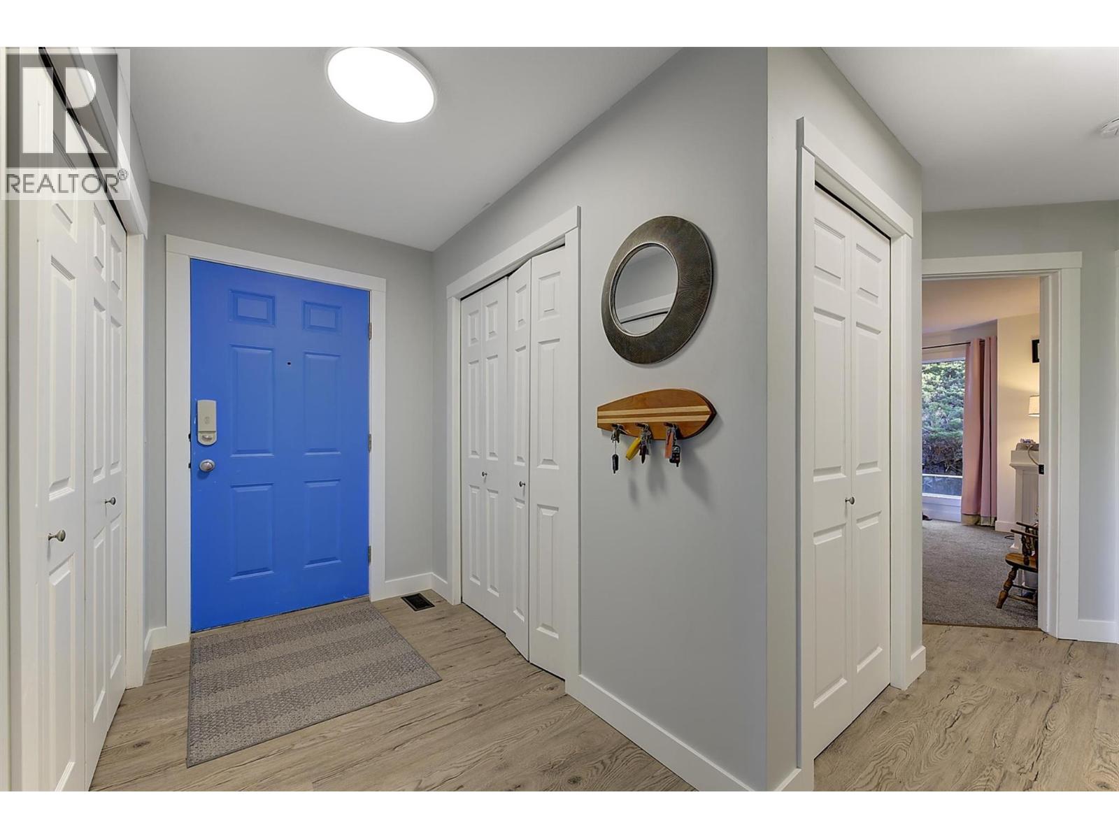  2218 Golf Course Drive, West Kelowna
