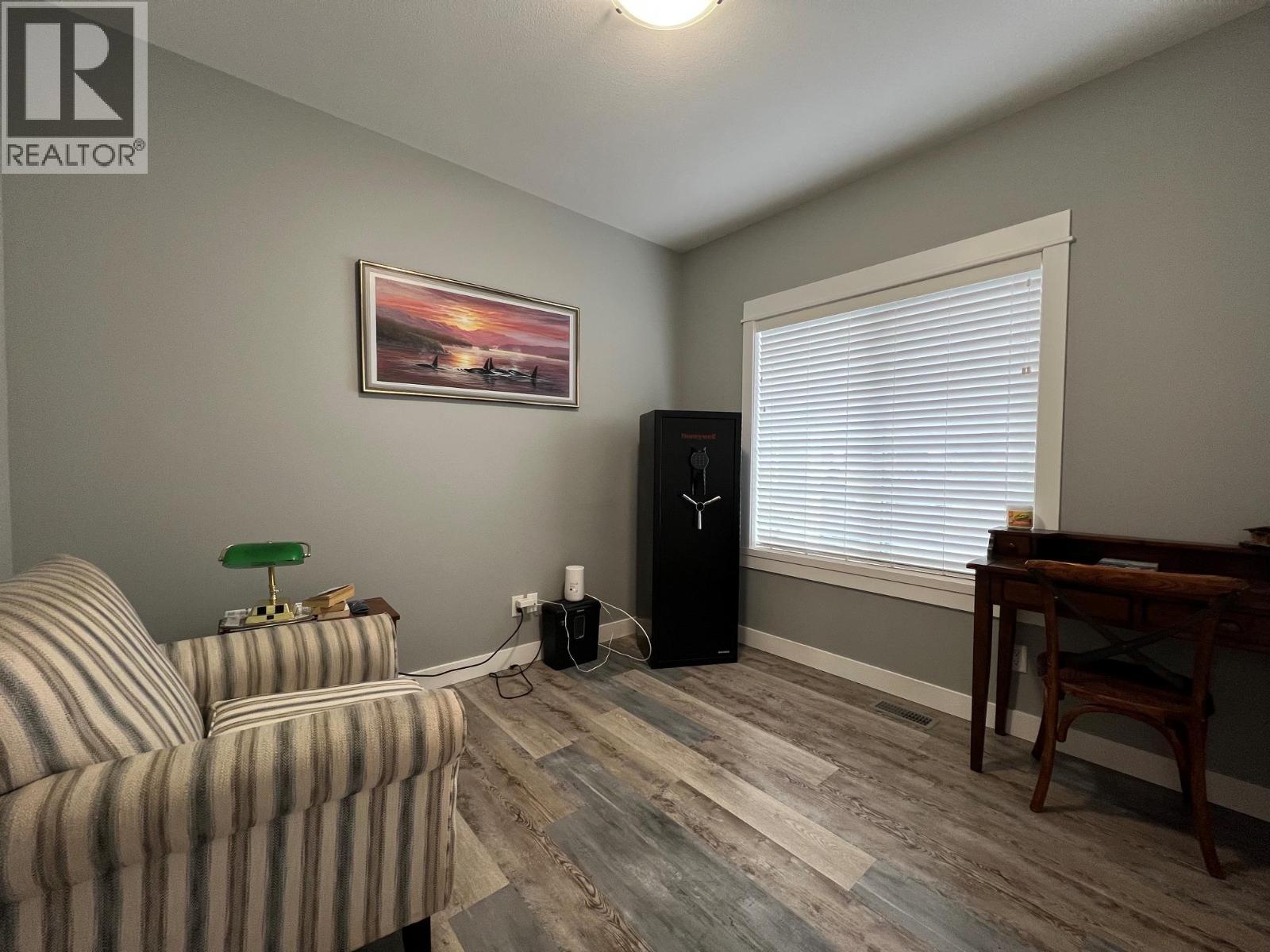924 9th Avenue, Vernon - Image 1