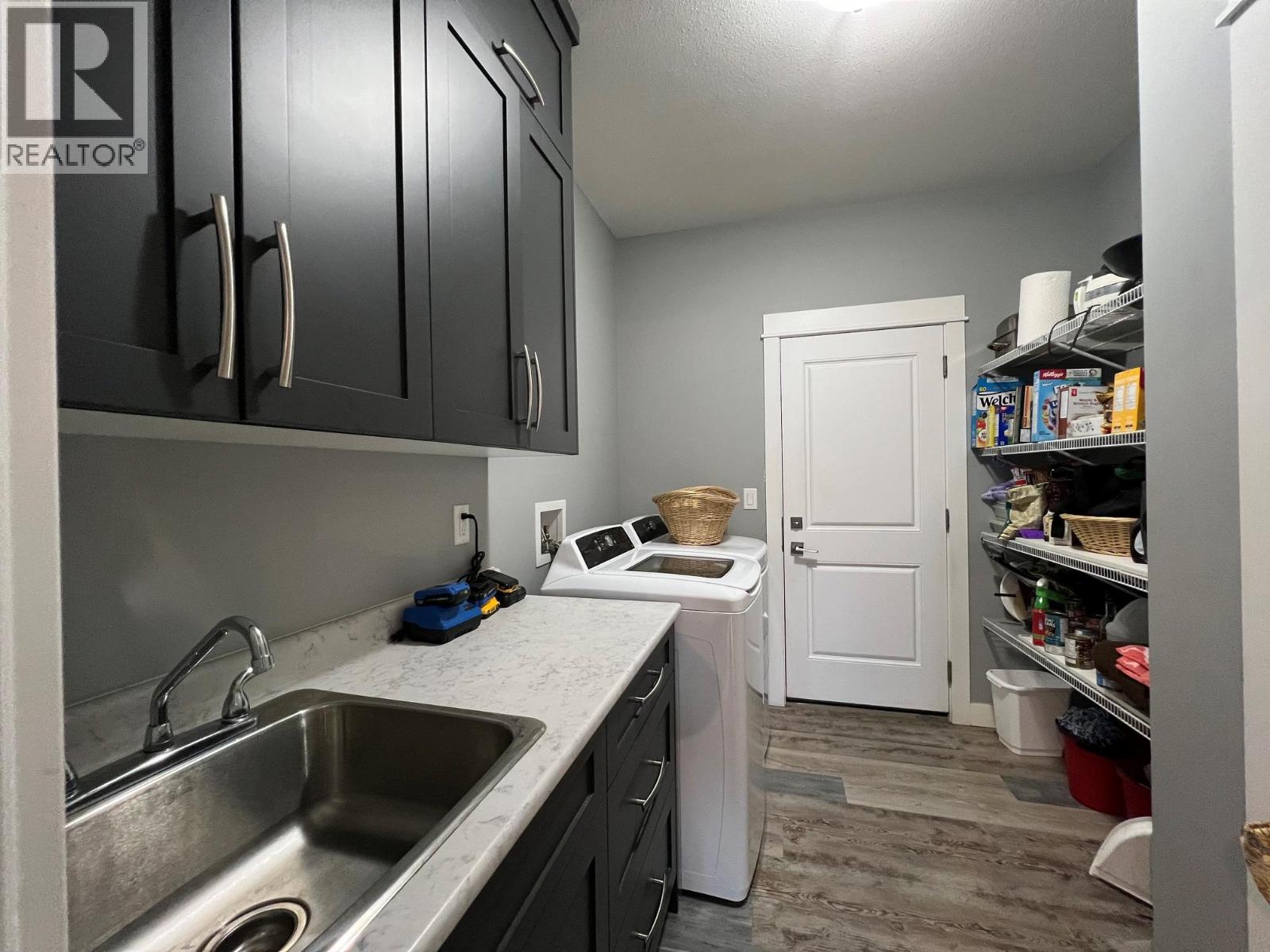924 9th Avenue, Vernon - Image 1